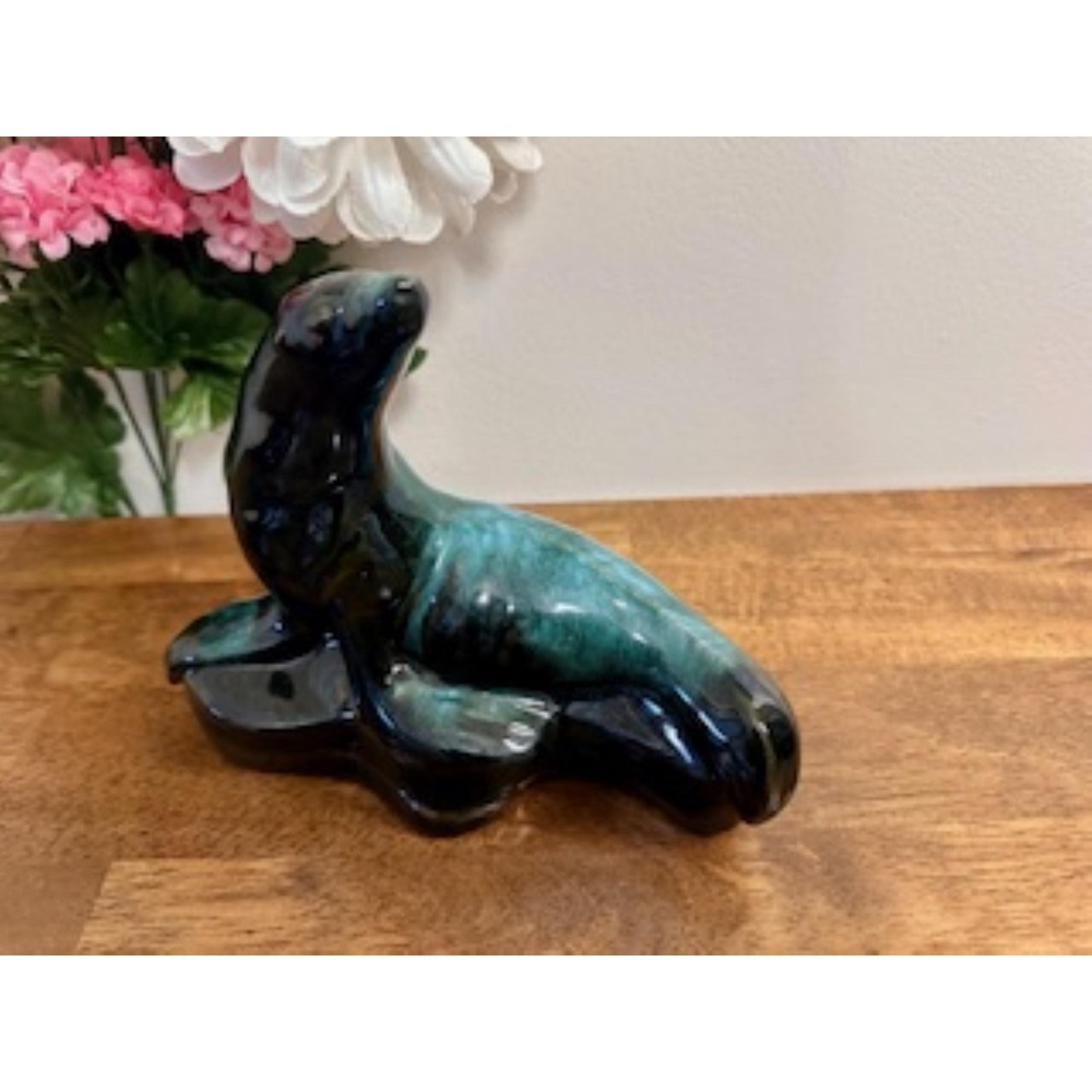Vintage Blue Mountain Pottery Seal Figurine Canadian‎ Art Pottery Green Blue
